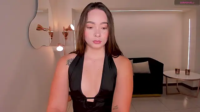 Snapshot of AlinaKravitz chatting on May 3, 2026, 4:21 pm AlinaKravitz online show from May 3, 2026, 4:21 pm