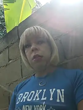 blondebitchlitle online show from December 15, 2025, 3:29 pm