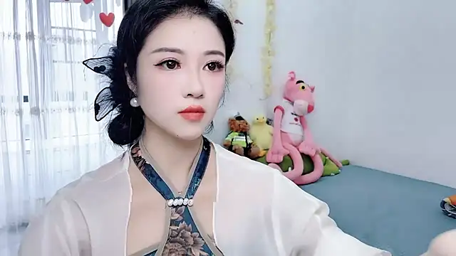 starsqimei online show from September 18, 2025, 5:21 am