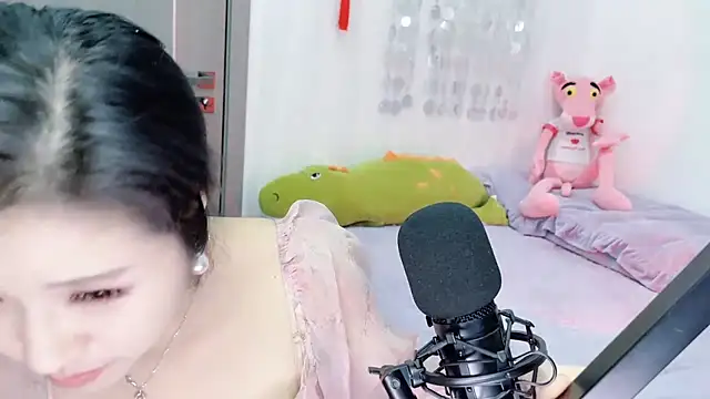 starsqimei online show from March 10, 2026, 5:33 am