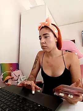 alexxxa69 online show from September 16, 2025, 12:50 pm