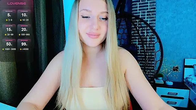 Evacadooo online show from September 28, 2025, 5:58 am