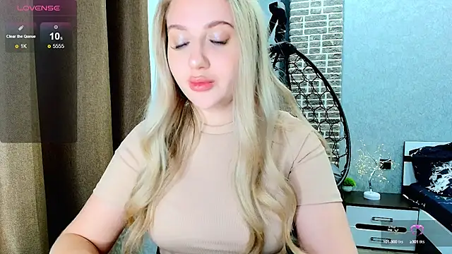 Evacadooo online show from September 11, 2025, 1:49 am