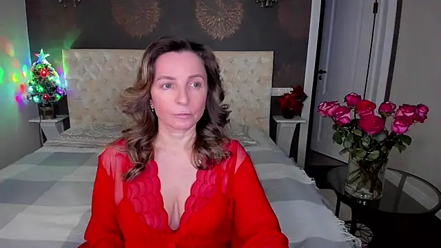 Snapshot of AllisonWilliams chatting on January 5, 2025, 6:24 pm AllisonWilliams online show from January 5, 2025, 6:24 pm