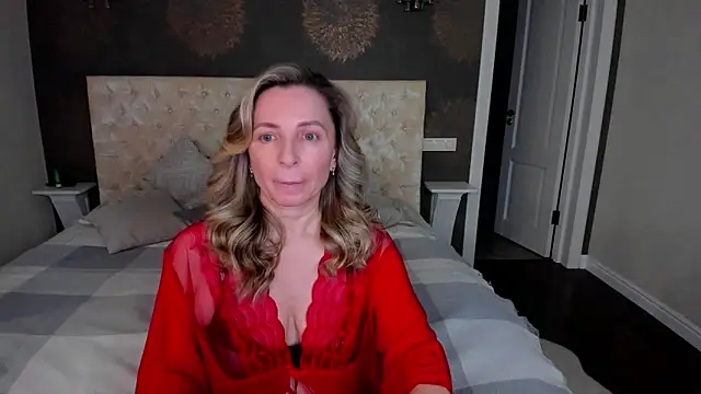 Snapshot of AllisonWilliams chatting on March 2, 2025, 4:25 pm AllisonWilliams online show from March 2, 2025, 4:25 pm