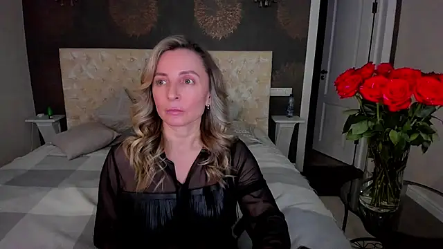 Snapshot of AllisonWilliams chatting on February 17, 2025, 5:55 pm AllisonWilliams online show from February 17, 2025, 5:55 pm