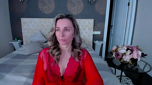 Snapshot of AllisonWilliams chatting on March 14, 2025, 3:36 pm AllisonWilliams online show from March 14, 2025, 3:36 pm