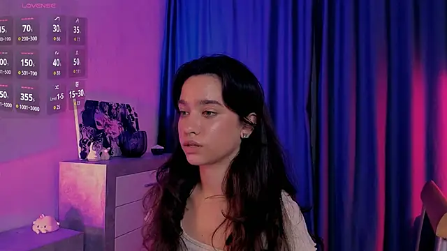 Snapshot of EmeliaReaper chatting on September 29, 2025, 8:36 pm EmeliaReaper online show from September 29, 2025, 8:36 pm