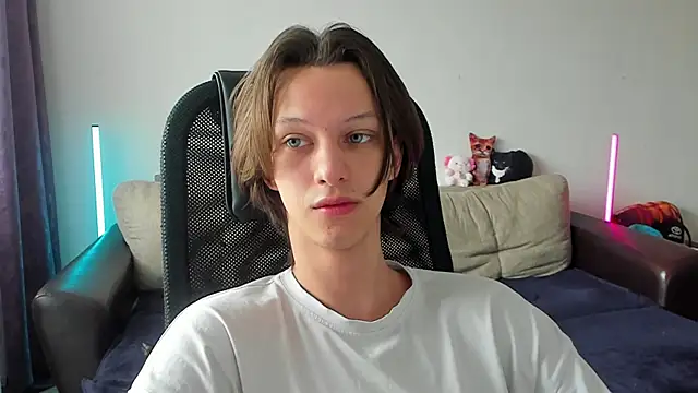 Ostin meow online show from May 18, 2026, 9:58 am