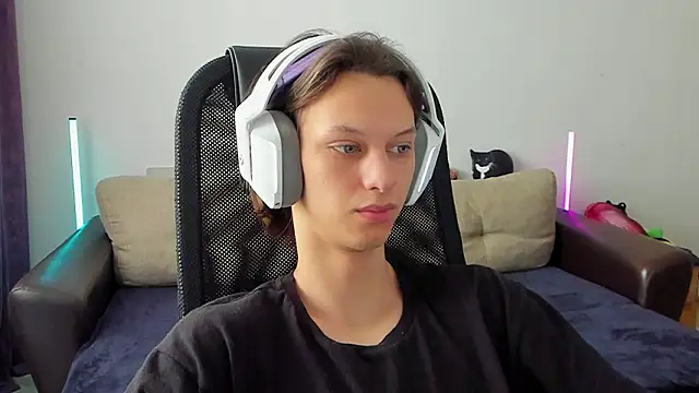 Ostin meow online show from March 2, 2026, 5:08 am