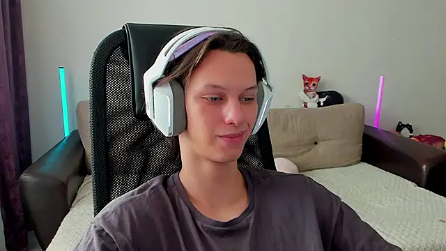 Ostin meow online show from February 21, 2026, 10:17 am