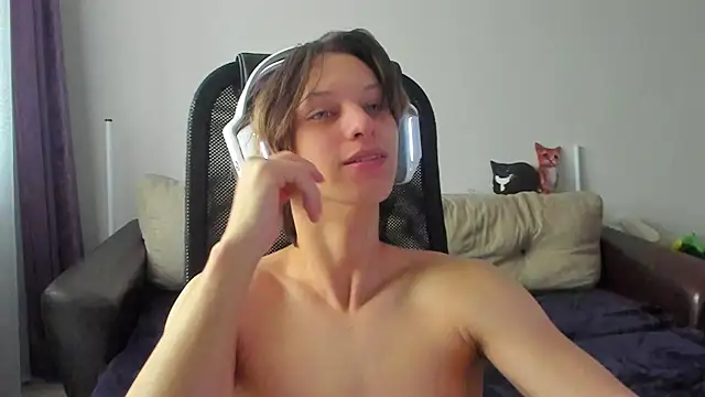 Ostin meow online show from November 7, 2025, 7:13 am