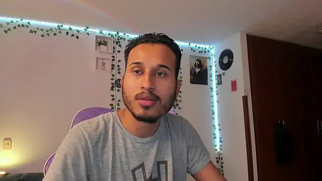 Raf brunette online show from January 20, 2025, 11:02 am