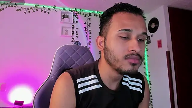 Raf brunette online show from January 10, 2025, 12:26 pm