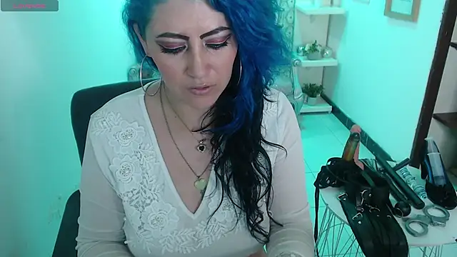 Snapshot of scarleth_blue chatting on March 3, 2025, 9:13 am scarleth blue online show from March 3, 2025, 9:13 am