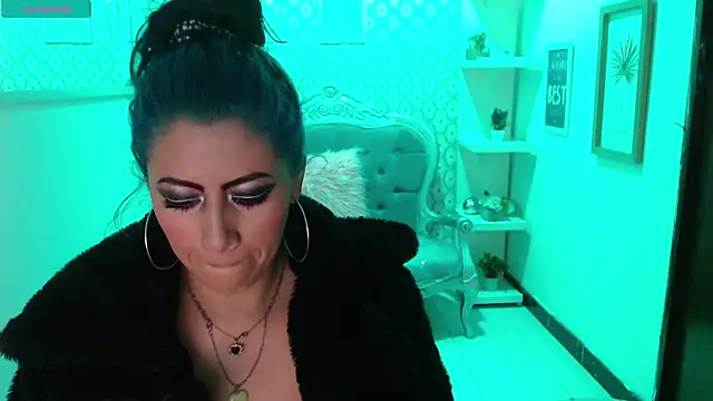 Snapshot of scarleth_blue chatting on March 8, 2025, 3:28 am scarleth blue online show from March 8, 2025, 3:28 am