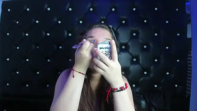 MelanyCarter18 online show from October 30, 2025, 1:20 pm