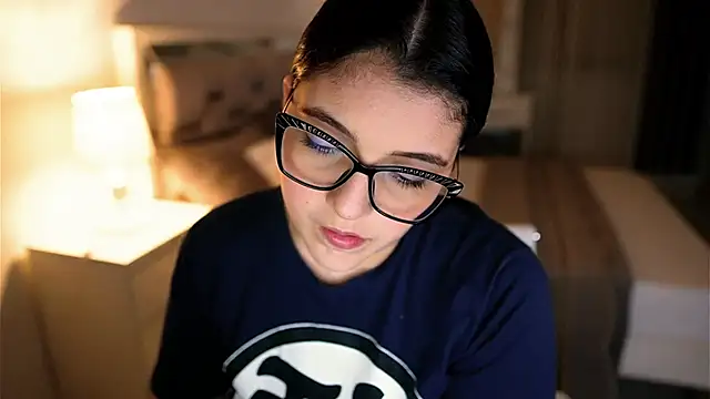 Snapshot of Camilaa_bueno chatting on September 29, 2025, 3:13 am Camilaa bueno online show from September 29, 2025, 3:13 am