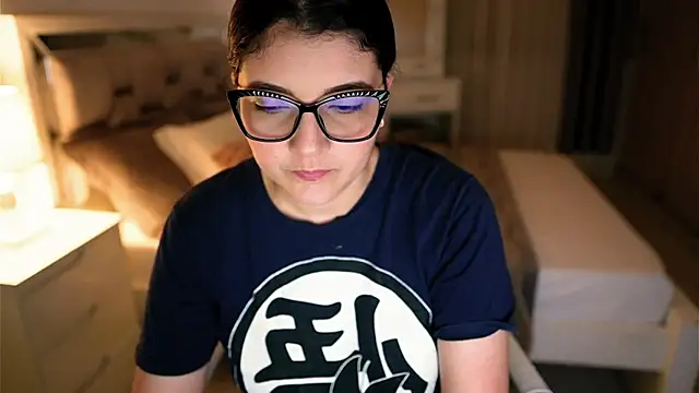 Snapshot of Camilaa_bueno chatting on September 22, 2025, 3:12 am Camilaa bueno online show from September 22, 2025, 3:12 am