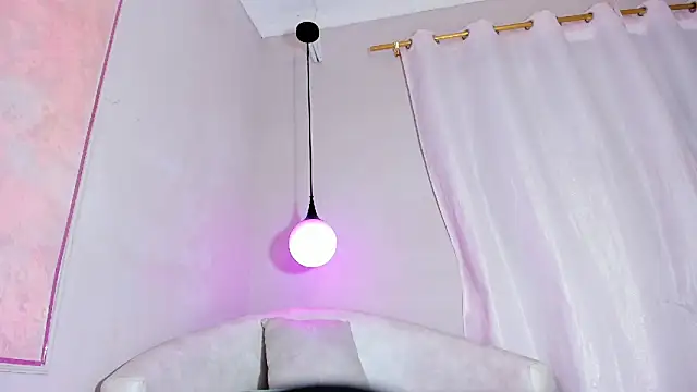 anna lorenss online show from October 17, 2025, 11:45 am