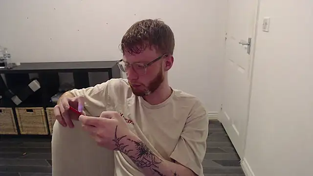 Snapshot of PrettyGinger chatting on December 4, 2024, 4:54 pm PrettyGinger online show from December 4, 2024, 4:54 pm