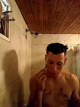 Snapshot of FlacoDani chatting on November 18, 2025, 5:49 pm FlacoDani online show from November 18, 2025, 5:49 pm