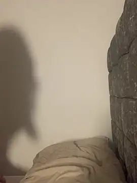 Snapshot of UKJuicyPrincess chatting on February 9, 2025, 5:01 pm UKJuicyPrincess online show from February 9, 2025, 5:01 pm