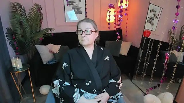 AlexandraKind online show from February 22, 2026, 1:52 am