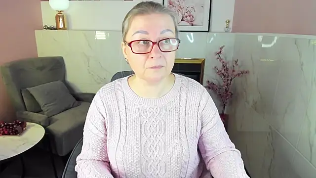 AlexandraKind online show from November 29, 2025, 3:23 pm