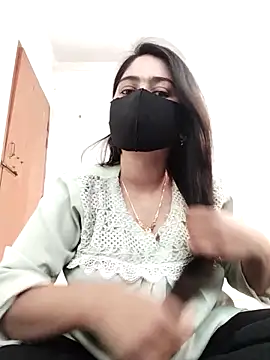 Snapshot of Magical_Girl- chatting on March 2, 2026, 4:13 am Magical Girl- online show from March 2, 2026, 4:13 am