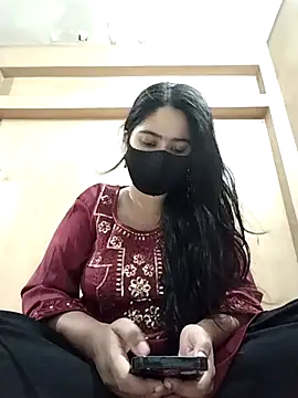 Magical Girl- online show from November 6, 2025, 3:54 am