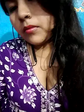 Snapshot of Love-Veronica chatting on February 28, 2026, 11:43 am Love-Veronica online show from February 28, 2026, 11:43 am