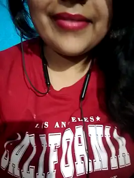 Snapshot of Love-Veronica chatting on April 22, 2026, 6:14 pm Love-Veronica online show from April 22, 2026, 6:14 pm