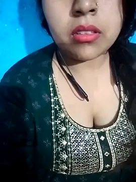 Snapshot of Love-Veronica chatting on May 1, 2026, 6:24 pm Love-Veronica online show from May 1, 2026, 6:24 pm