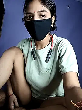 Amzing-Couple online show from October 18, 2025, 3:52 am