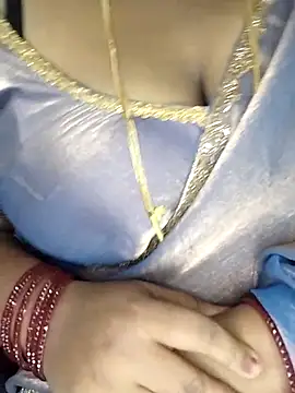 Sexy Radhikaa online show from March 5, 2026, 6:32 am