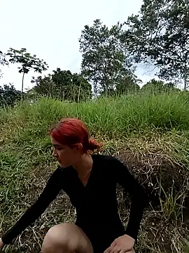 Snapshot of laura_arias018 chatting on January 11, 2026, 5:09 pm laura arias018 online show from January 11, 2026, 5:09 pm