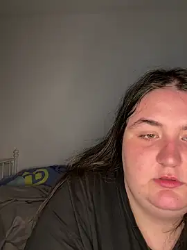 hotiee online show from April 13, 2026, 5:17 pm