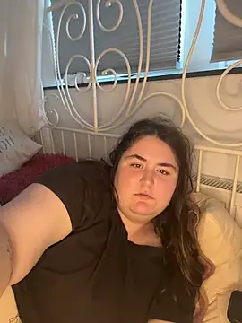 hotiee online show from April 30, 2026, 8:10 am