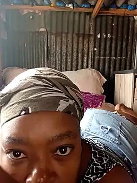 curvyloneah75 online show from March 24, 2026, 8:58 am