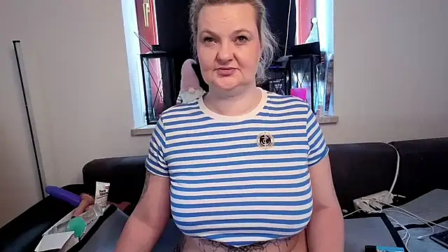 Inked blondi online show from April 10, 2026, 2:24 pm