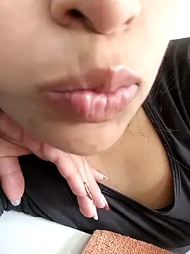 HeleNe22 online show from February 19, 2026, 6:38 pm