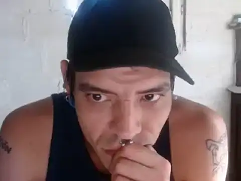 tayler punk noise online show from January 6, 2025, 8:50 pm