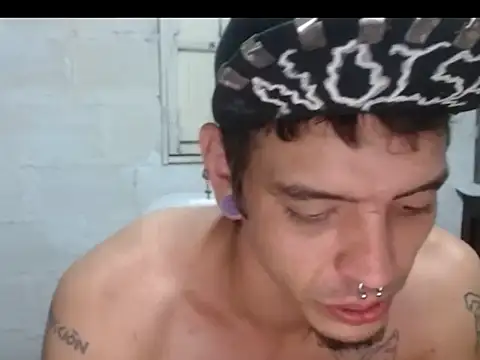 tayler punk noise online show from December 17, 2024, 12:56 am