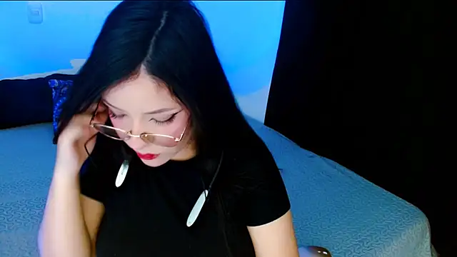 Snapshot of DollCam__ chatting on October 16, 2025, 1:36 am DollCam online show from October 16, 2025, 1:36 am
