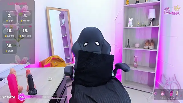 Evangeline johns online show from April 7, 2026, 8:32 pm