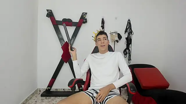 Harry LatinBoy online show from November 17, 2025, 7:51 pm