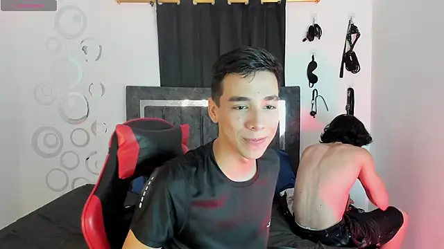 Harry LatinBoy online show from November 28, 2025, 7:47 pm