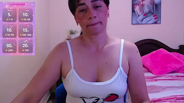 sara florez1 online show from November 26, 2025, 11:10 am