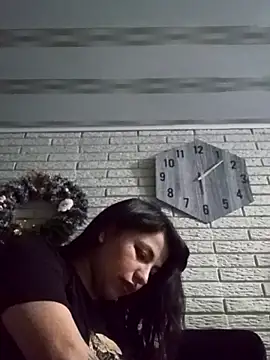 Naomy veracruz  online show from April 4, 2026, 11:06 am